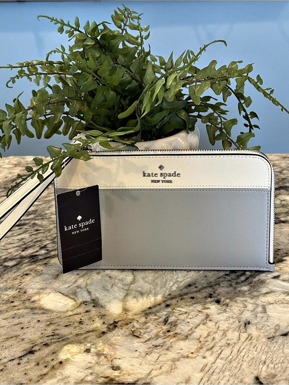 Kate Spade Lucy Colorblock Saffiano Medium Zip Wristlet Platinum Grey NWT